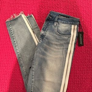 BNWT BLANK NYC Zipper Detail Jean Size 29